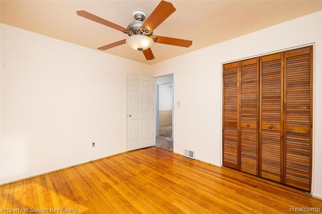 6951 Apache Trail, Westland, MI 48185