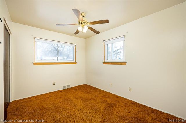 6951 Apache Trail, Westland, MI 48185