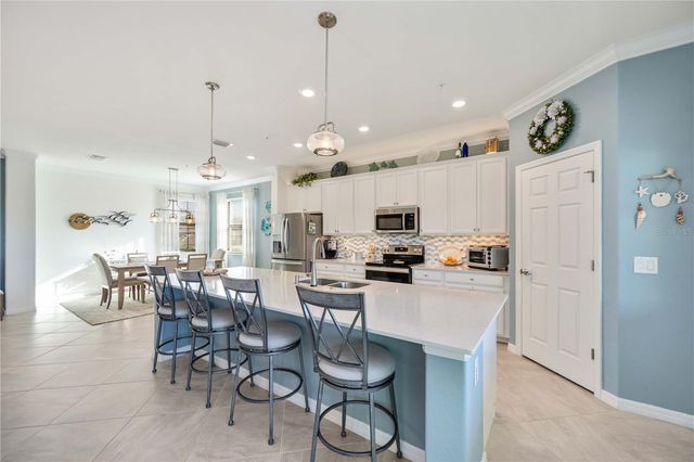 12485 GHIBERTI CIRCLE 201, Venice, FL 34293