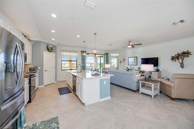 12485 GHIBERTI CIRCLE 201, Venice, FL 34293