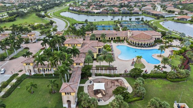 12485 GHIBERTI CIRCLE 201, Venice, FL 34293