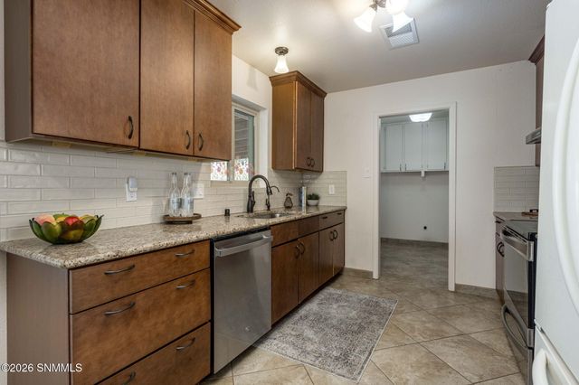 2290 Avalon Drive, Las Cruces, NM 88005