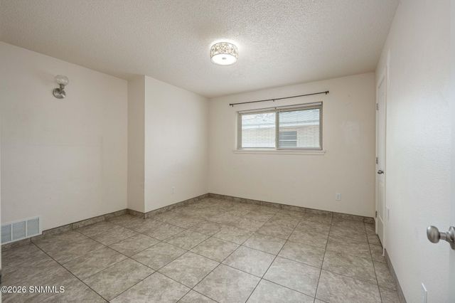 2290 Avalon Drive, Las Cruces, NM 88005