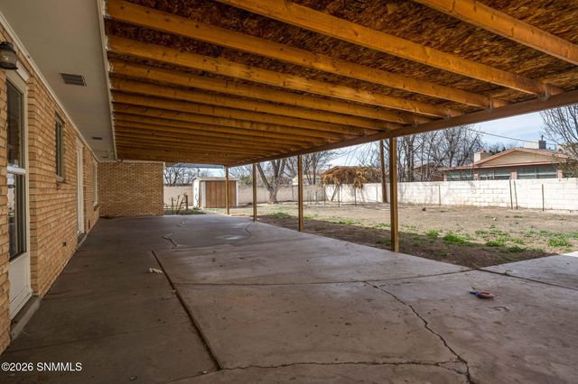 2290 Avalon Drive, Las Cruces, NM 88005