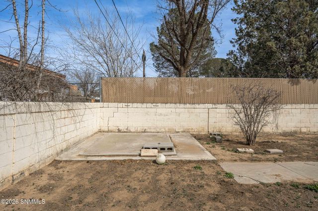 2290 Avalon Drive, Las Cruces, NM 88005