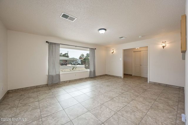 2290 Avalon Drive, Las Cruces, NM 88005