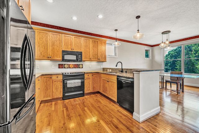 209 Park Shores CIR, Moneta, VA 24121