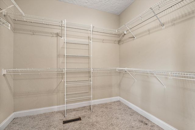 209 Park Shores CIR, Moneta, VA 24121