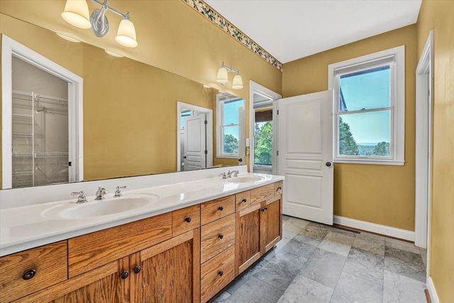 209 Park Shores CIR, Moneta, VA 24121
