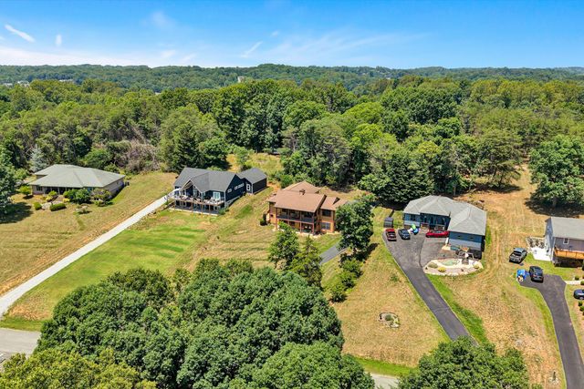 209 Park Shores CIR, Moneta, VA 24121