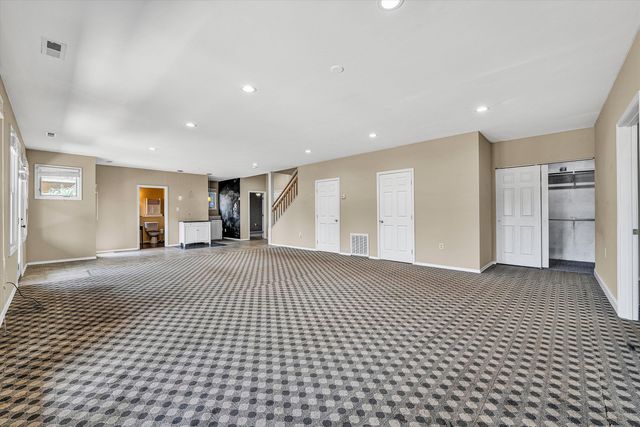 209 Park Shores CIR, Moneta, VA 24121
