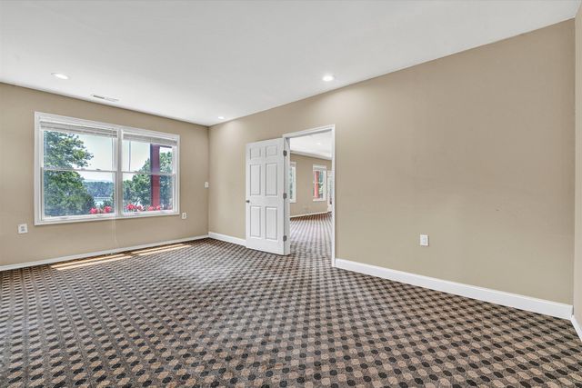 209 Park Shores CIR, Moneta, VA 24121