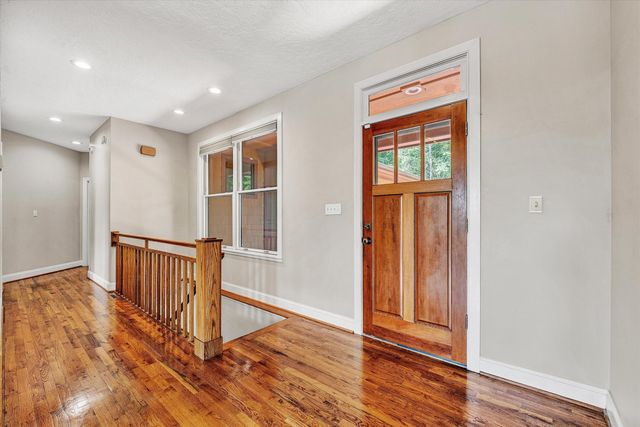 209 Park Shores CIR, Moneta, VA 24121
