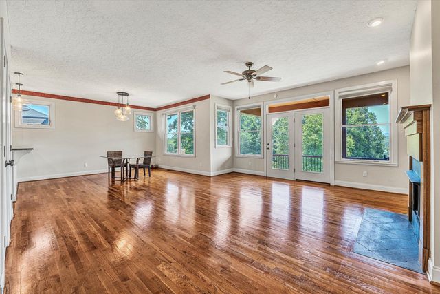 209 Park Shores CIR, Moneta, VA 24121