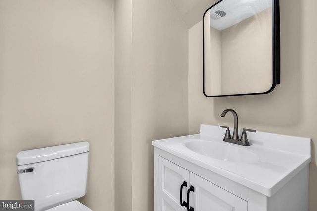 86 SCRAPETOWN RD, Pemberton, NJ 08068