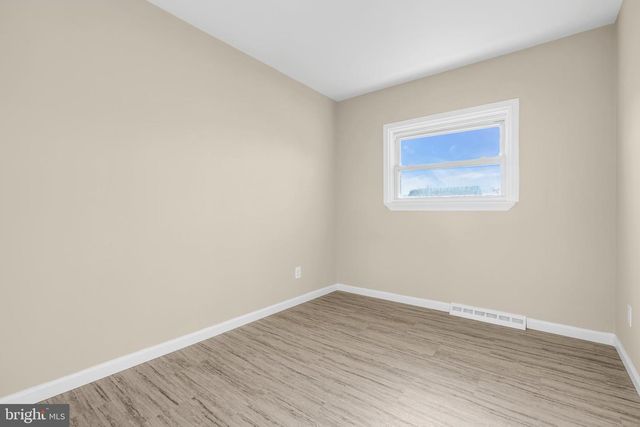 86 SCRAPETOWN RD, Pemberton, NJ 08068