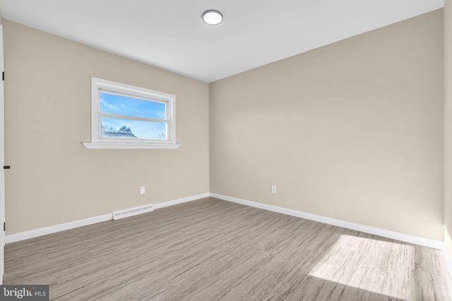 86 SCRAPETOWN RD, Pemberton, NJ 08068