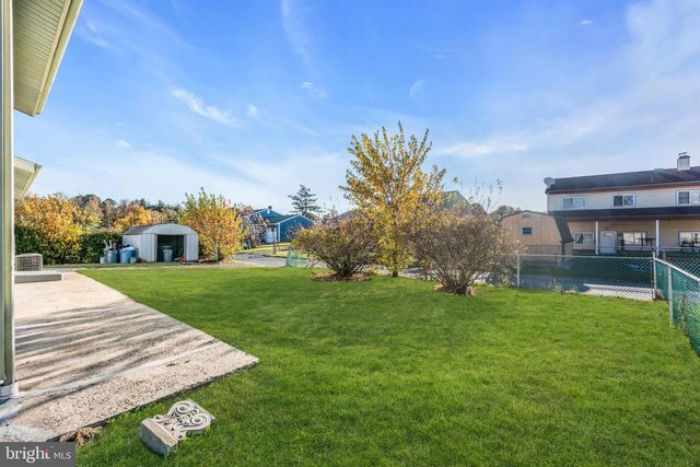 86 SCRAPETOWN RD, Pemberton, NJ 08068