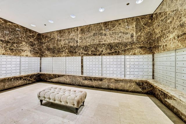 10 E Ontario Street 3703, Chicago, IL 60611