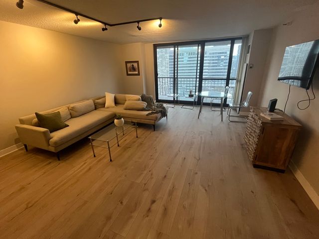 10 E Ontario Street 3703, Chicago, IL 60611