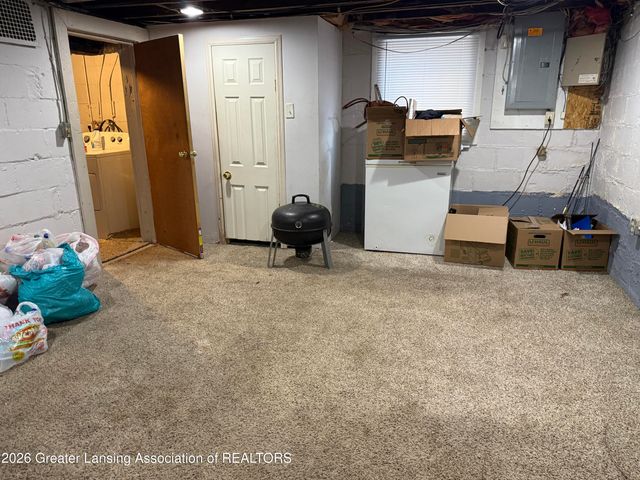 427 N Butler Boulevard, Lansing, MI 48915