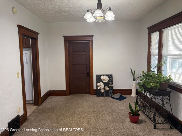 427 N Butler Boulevard, Lansing, MI 48915