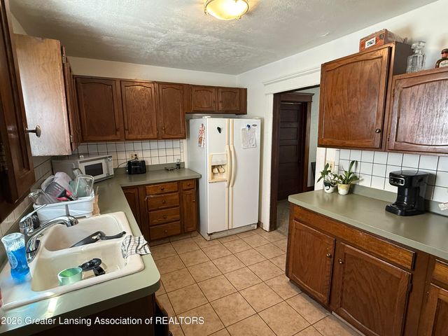 427 N Butler Boulevard, Lansing, MI 48915