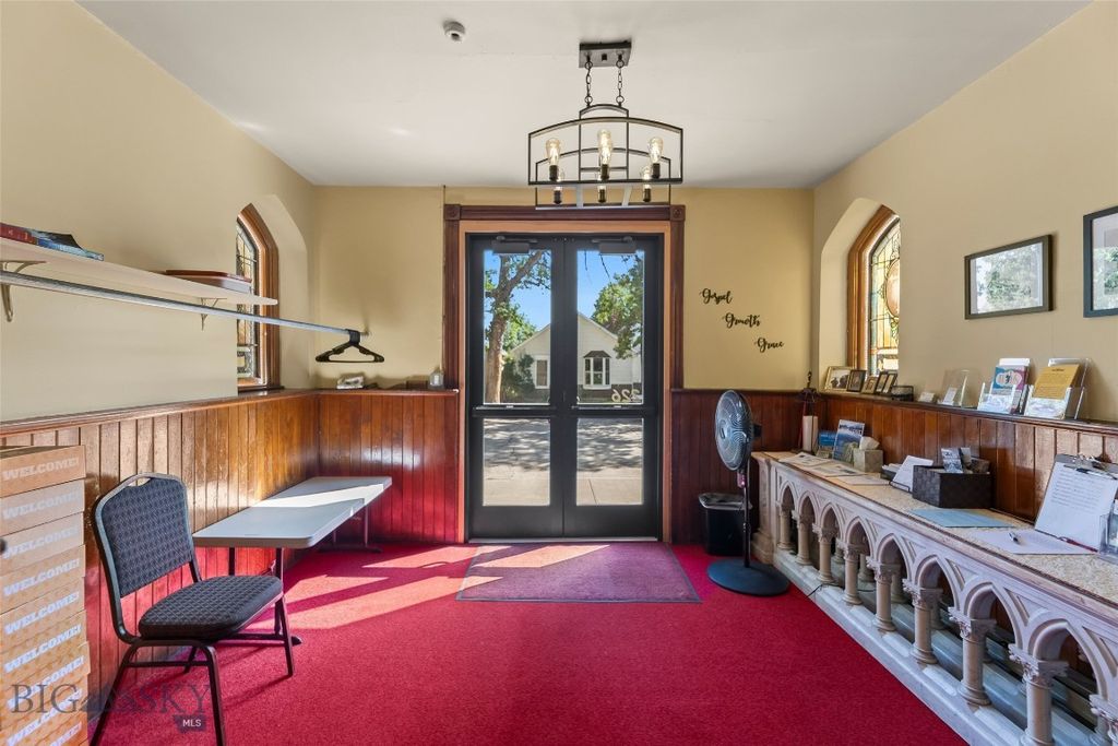 236 S 3rd Street, Livingston, MT 59047 photo 17