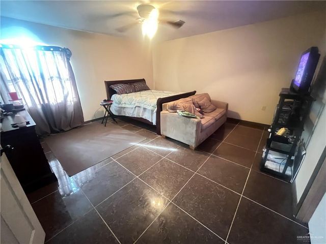 422 Dove Street, Sullivan City, TX 78595