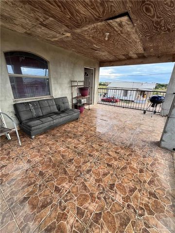 422 Dove Street, Sullivan City, TX 78595