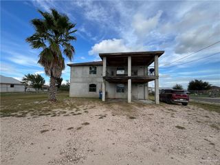 422 Dove Street, Sullivan City, TX 78595