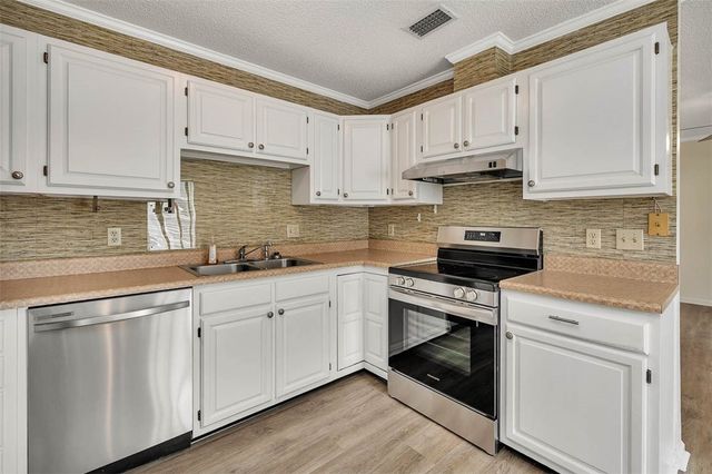 239 Georgia Street, St Simons Island, GA 31522