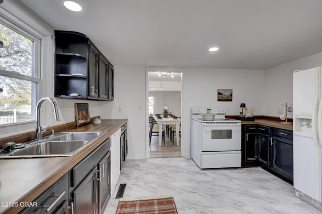 414 S McKinley Avenue, Joplin, MO 64801