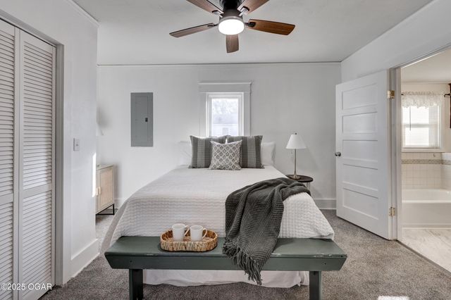 414 S McKinley Avenue, Joplin, MO 64801