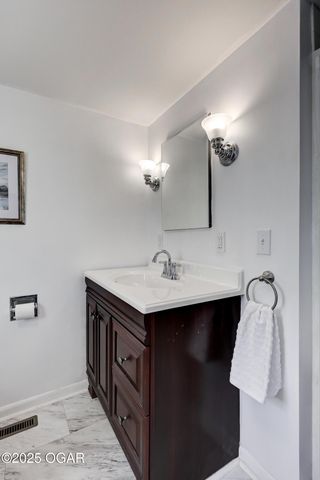 414 S McKinley Avenue, Joplin, MO 64801