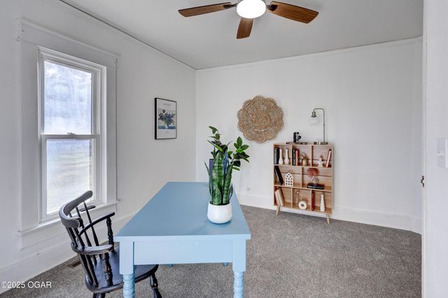 414 S McKinley Avenue, Joplin, MO 64801