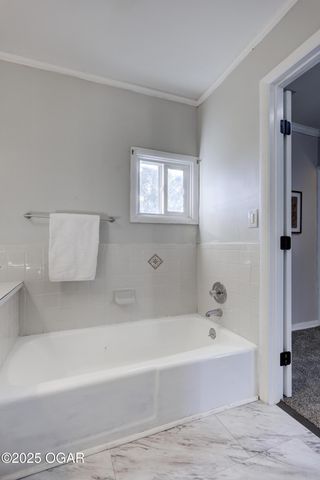 414 S McKinley Avenue, Joplin, MO 64801