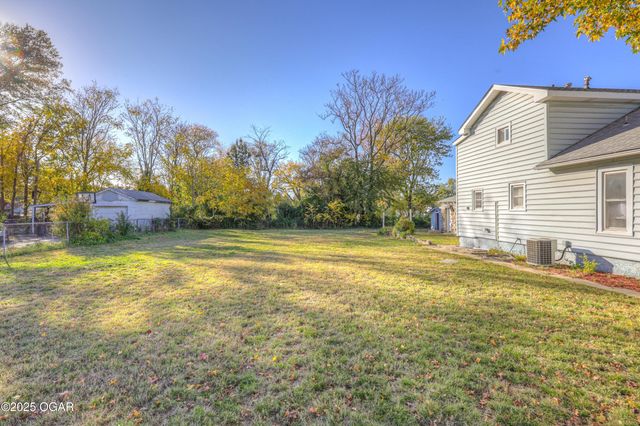 414 S McKinley Avenue, Joplin, MO 64801