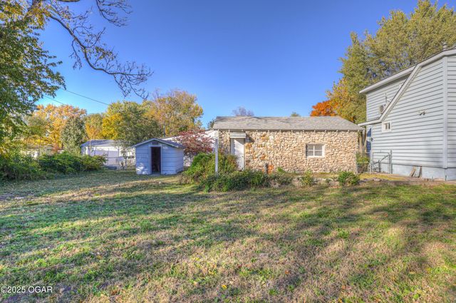 414 S McKinley Avenue, Joplin, MO 64801