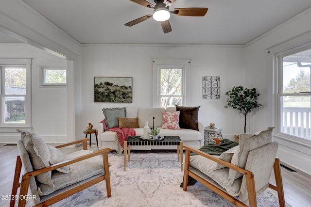 414 S McKinley Avenue, Joplin, MO 64801