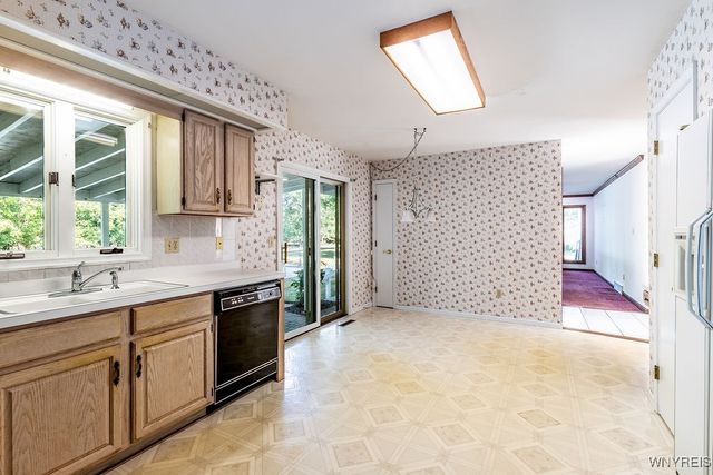 5354 Thompson Road, Clarence, NY 14031