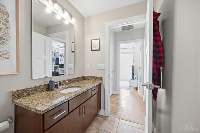 1338 Vine Street, Cincinnati, OH 45202