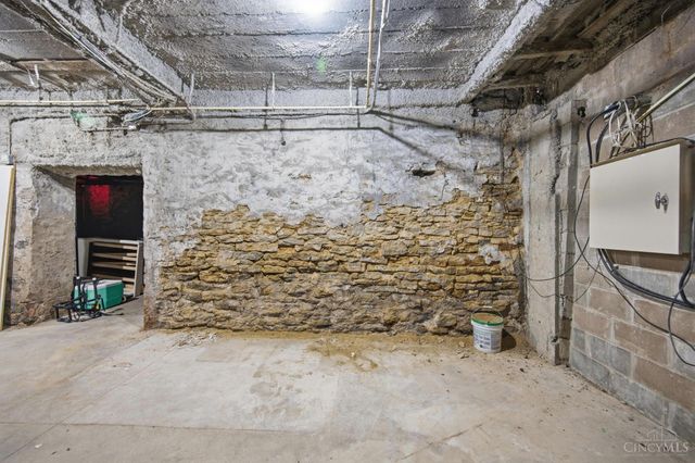 1338 Vine Street, Cincinnati, OH 45202