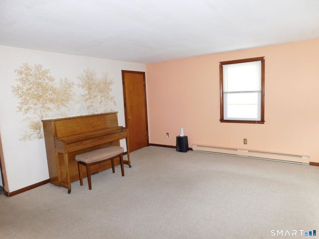 51 Hughes Street, East Haven, CT 06512