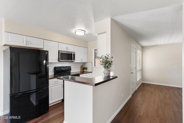 330 W TONOPAH Drive 5, Phoenix, AZ 85027