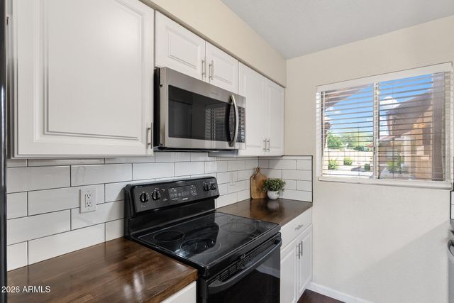 330 W TONOPAH Drive 5, Phoenix, AZ 85027