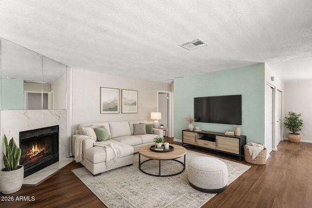 330 W TONOPAH Drive 5, Phoenix, AZ 85027