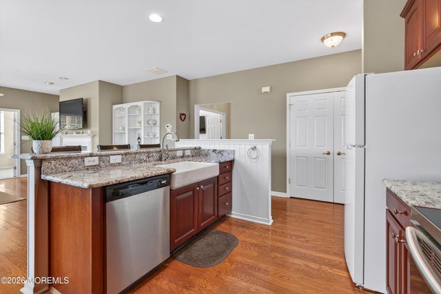 24 Jonahs Pond Lane, Barnegat, NJ 08005