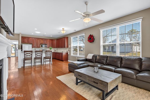 24 Jonahs Pond Lane, Barnegat, NJ 08005