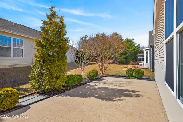 24 Jonahs Pond Lane, Barnegat, NJ 08005